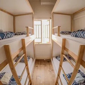  Hostel Bunk